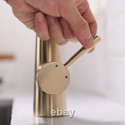 Brass Gold Brushed Kitchen Sink Kitchen Faucet Tap Mixer with Pull out Sprayer